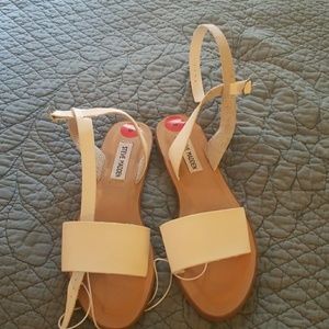 Steve madden white wrap ankle sandles